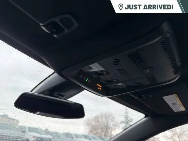 2025 Cadillac XT5 Premium Luxury AWD | Heated & Ventilated - Photo 10