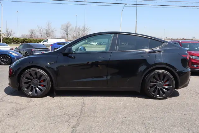 2022 Tesla Model Y - Photo 4