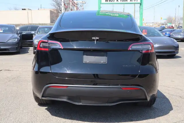 2022 Tesla Model Y - Photo 6