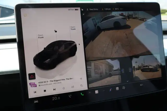 2022 Tesla Model Y - Photo 17
