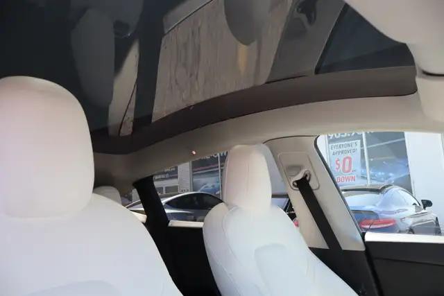 2022 Tesla Model Y - Photo 19