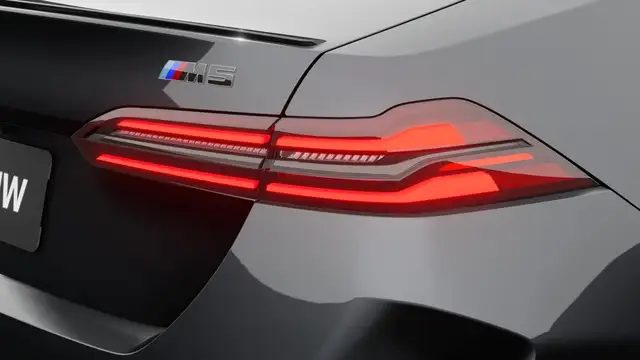 2027 BMW M5 | Aide ? la conduite avancé | Freins M composés - Photo 8
