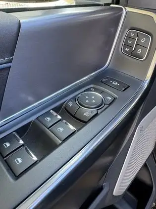 2026 Ford F-350 PLATINUM w/FX4, 5th WHL PREP, MNRF & 2KW PRO PWR - Photo 10