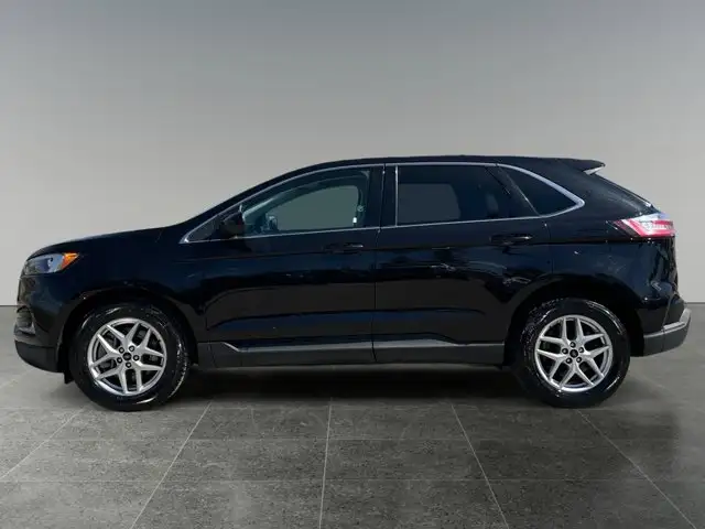 2023 Ford Edge SEL - Photo 2