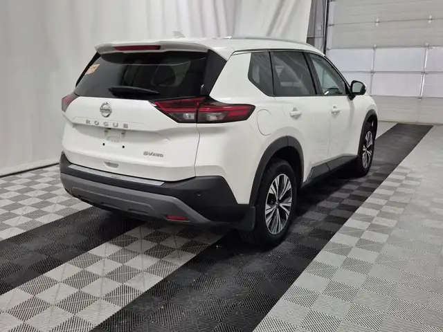 2021 Nissan Rogue - Photo 2