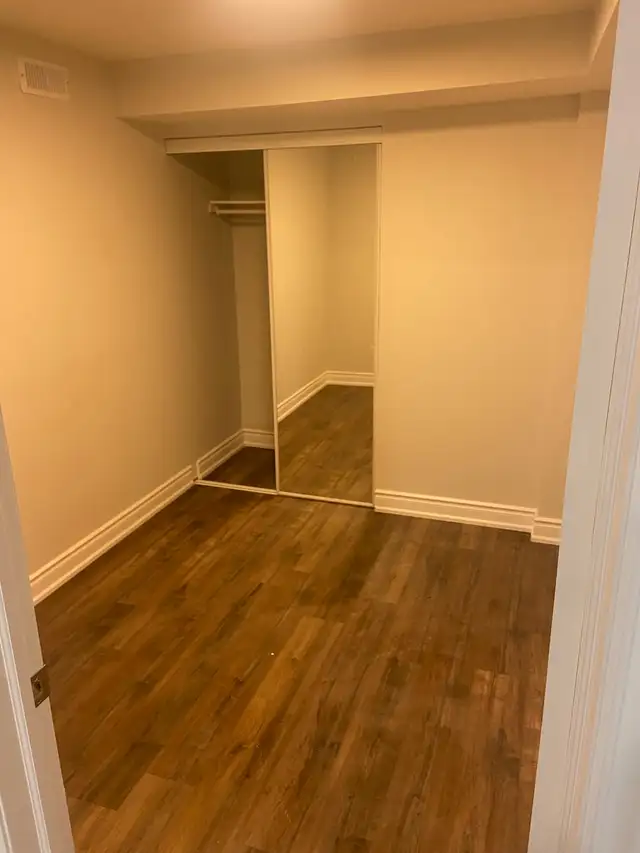 basement for rent - Photo 6