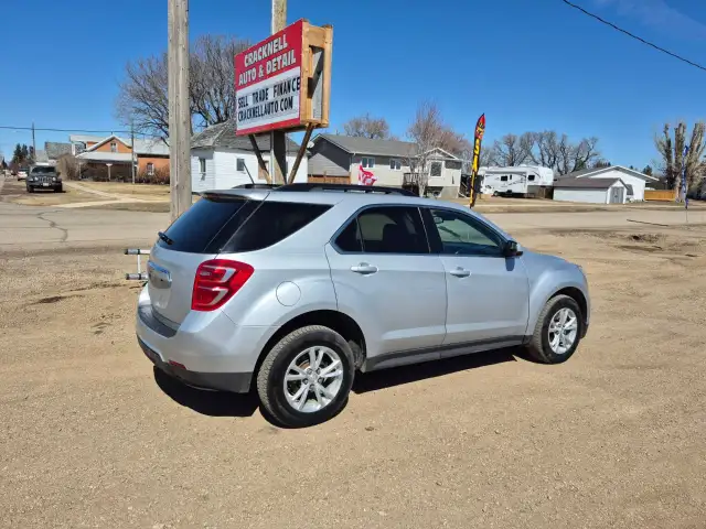 2017 Chevrolet Equinox - Photo 2