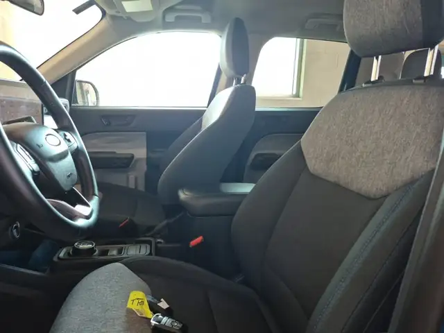 2025 Ford Maverick XLT Hybrid AWD 301A - Photo 9