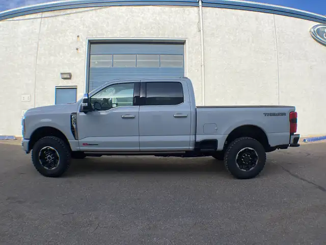 2026 Ford Super Duty F-350 SRW Platinum PLUS 713A - Photo 2