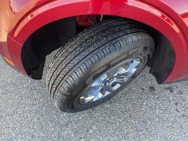 2026 Ford Maverick XLT Hybrid AWD 301A - Photo 10