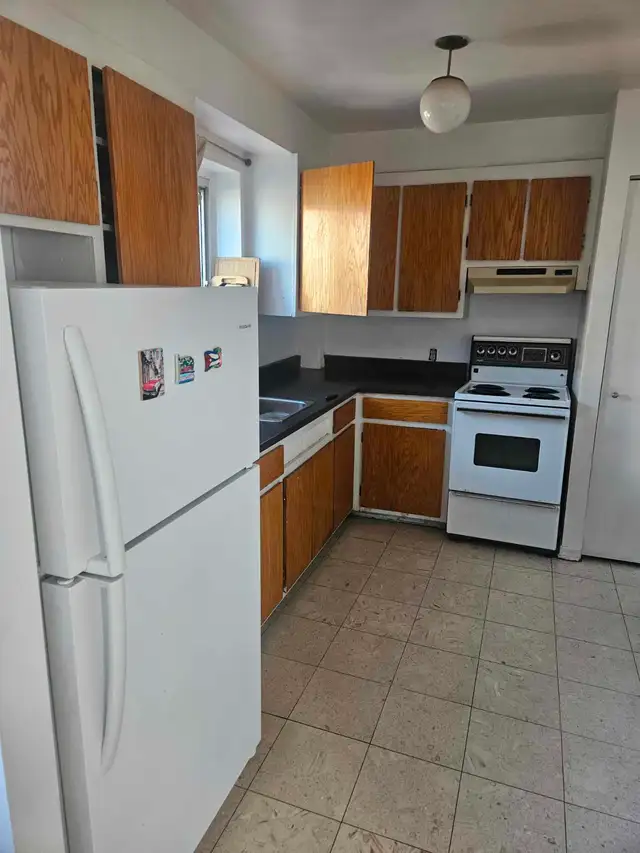 Beau GRAND 4½, 1ER JUILLET/CDN/POLY/ HEC/UdeM - Photo 2