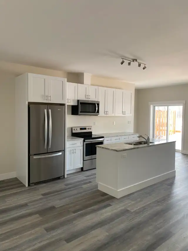 For Rent - 2 Plus 1 Bedroom Home in Kemble - Photo 2