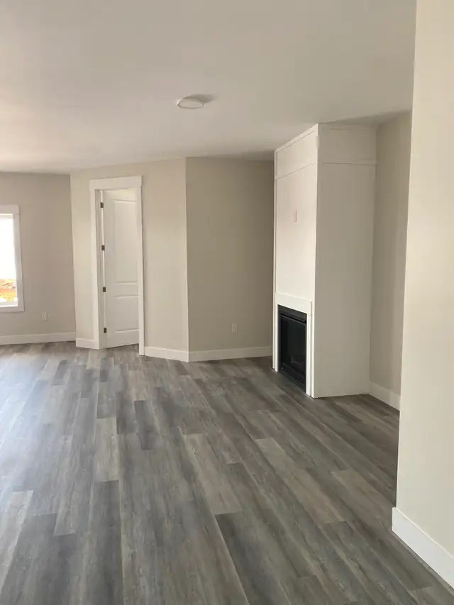 For Rent - 2 Plus 1 Bedroom Home in Kemble - Photo 4