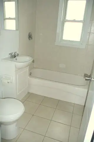 Beau très grand 3 ½  CDN, rue Kindersley, 1er juillet - Photo 8