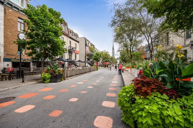 Furnished Studio Available Now - DOWNTOWN - Photo 10