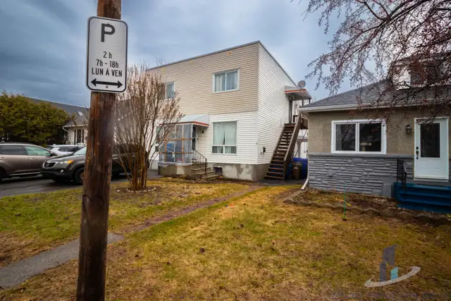 Appartement à Louer - 8 Rue Chevalier-de Rouville #2 - Photo 2