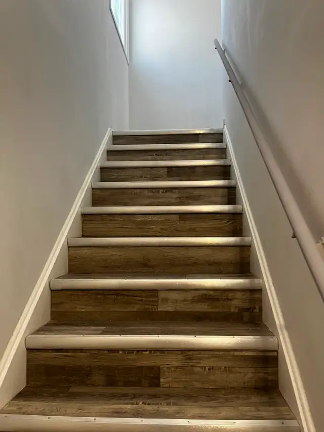 Spacious 3-Bedroom Upper Duplex   Double Garage | Grant Park - Photo 9