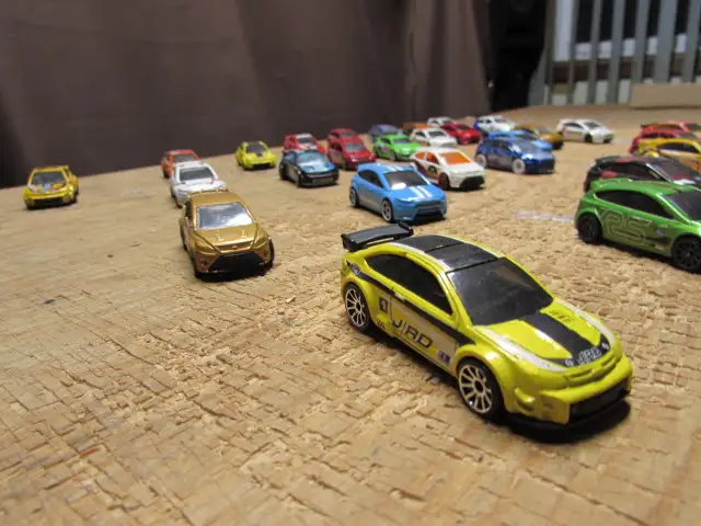 Hot Wheels Ford Focus Collection,- 30 cars in total - Photo 2