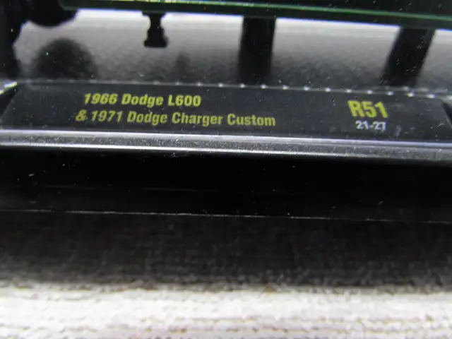 M2 Machines Mopar Haulers 1966 Dodge L600 & 1971 Dodge Charger - Photo 9
