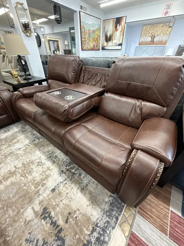 New Sleek Power Recliner Sofa Loveseat In Leather In Huge Sale - Photo 3