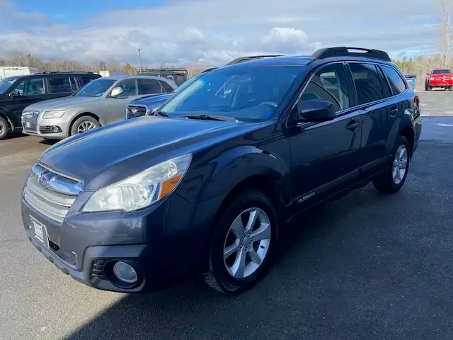 2013 Subaru Outback 2.5i Touring - Photo 2