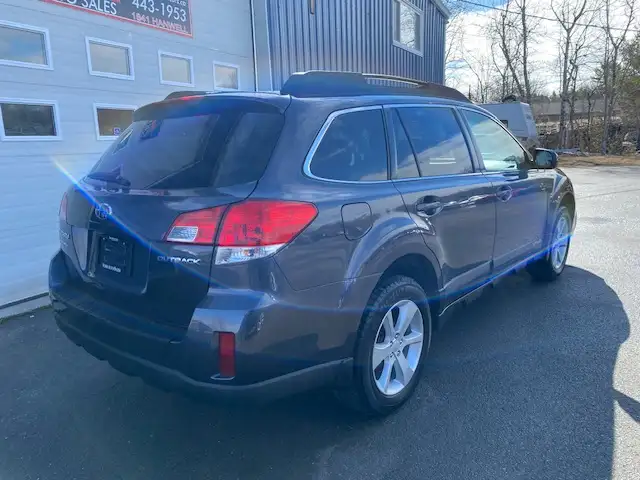2013 Subaru Outback 2.5i Touring - Photo 4