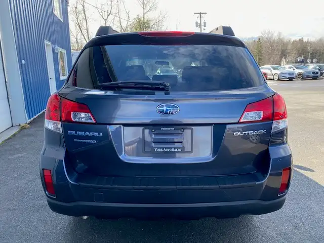 2013 Subaru Outback 2.5i Touring - Photo 6
