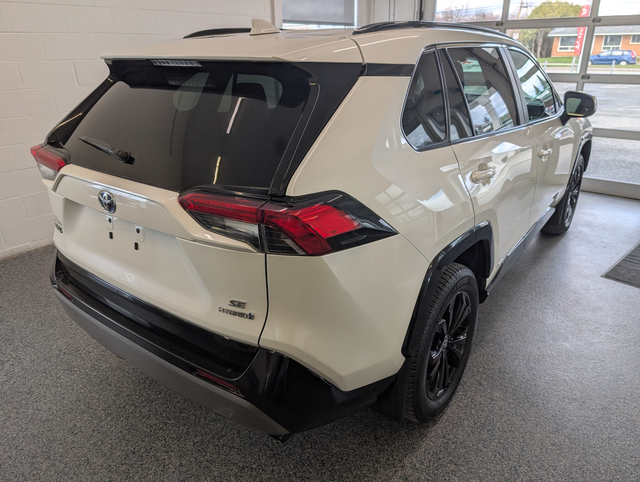 2022 Toyota RAV4 Hybrid SE AWD, - Photo 3