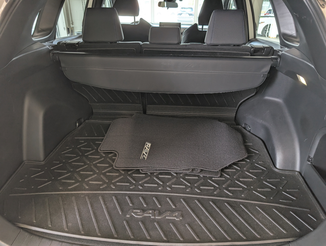 2022 Toyota RAV4 Hybrid SE AWD, - Photo 6