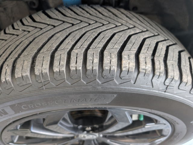 2022 Toyota RAV4 Hybrid SE AWD, - Photo 23