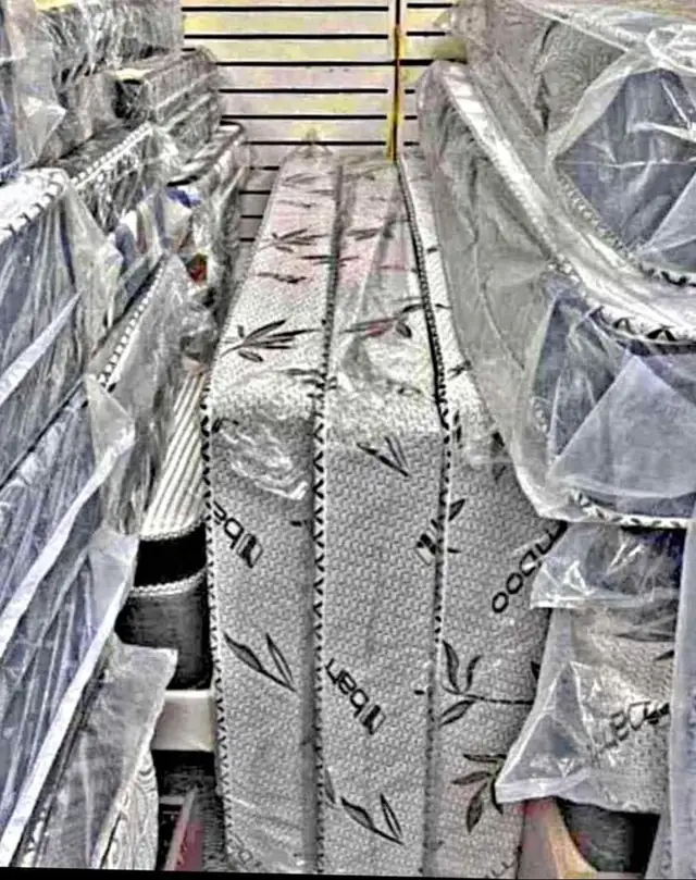 Queen Mattress | Twin Mattress : Full Mattress / King Mattress - Photo 4