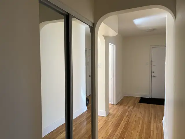 SPACIOUS 5.5  RENOV. A PIED MIN. DU L'UdeM, METRO..... - Photo 3