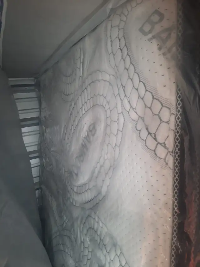 Queen, Double, and Twin Mattresses – Excellent Condition - Photo 2