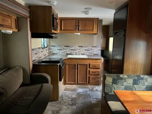 2015 STARCRAFT LAUNCH ULTRA LITE 26BHS Travel Trailer - Photo 7