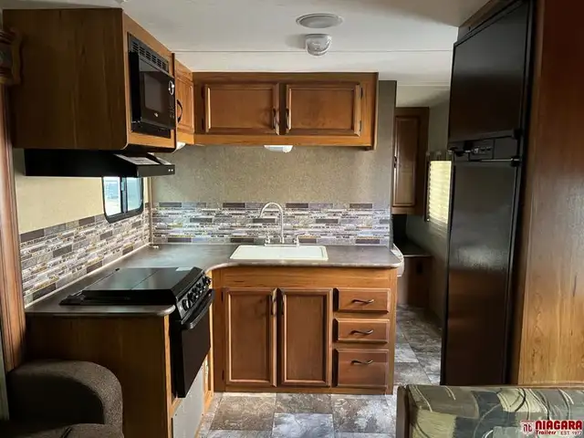 2015 STARCRAFT LAUNCH ULTRA LITE 26BHS Travel Trailer - Photo 8