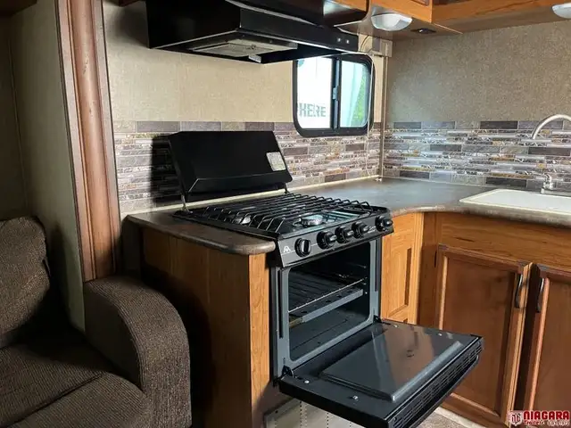 2015 STARCRAFT LAUNCH ULTRA LITE 26BHS Travel Trailer - Photo 13