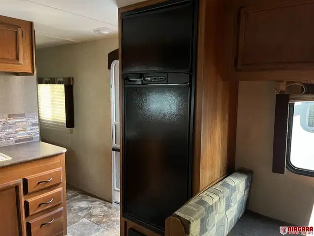 2015 STARCRAFT LAUNCH ULTRA LITE 26BHS Travel Trailer - Photo 15