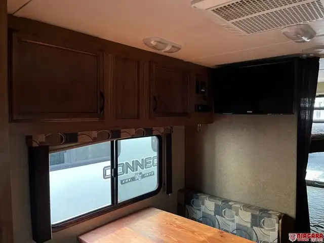 2015 STARCRAFT LAUNCH ULTRA LITE 26BHS Travel Trailer - Photo 17