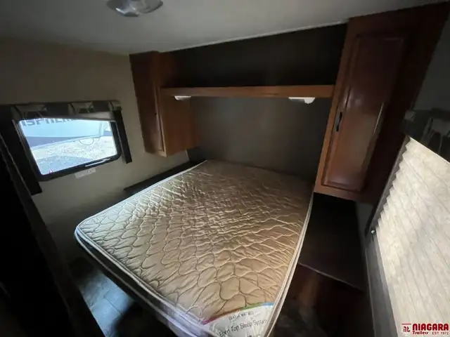 2015 STARCRAFT LAUNCH ULTRA LITE 26BHS Travel Trailer - Photo 24