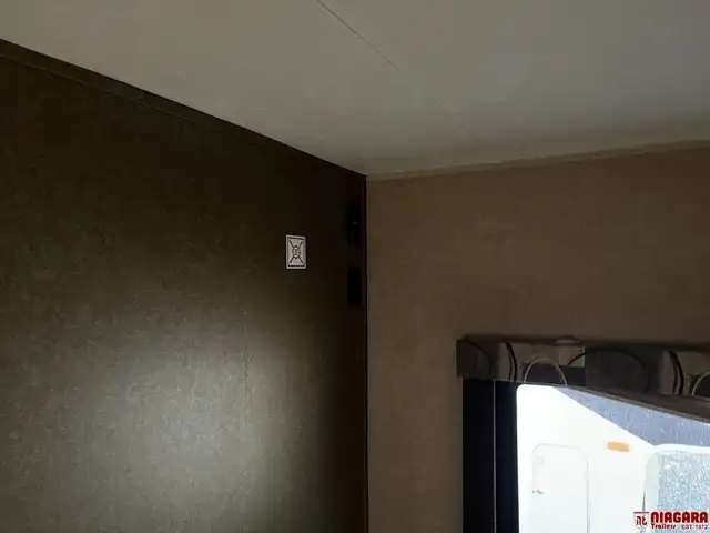 2015 STARCRAFT LAUNCH ULTRA LITE 26BHS Travel Trailer - Photo 25