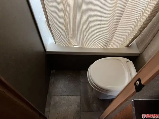 2015 STARCRAFT LAUNCH ULTRA LITE 26BHS Travel Trailer - Photo 30