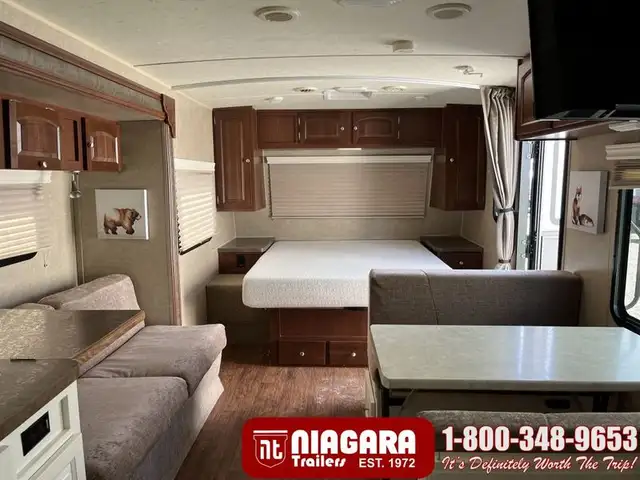 2016 FOREST RIVER ROCKWOOD MINI LITE 2502S Travel Trailer - Photo 6