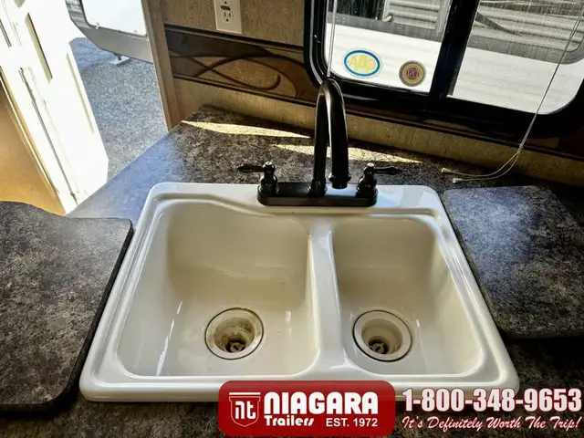 2012 K-Z INC. SPORTSMEN 314BHK Travel Trailer - Photo 21