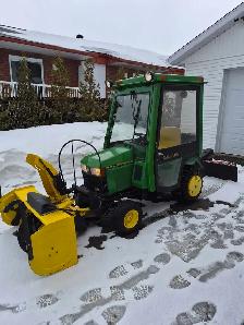 John deere425 hydrostatic 20hp liquide,power stering,chauffage,