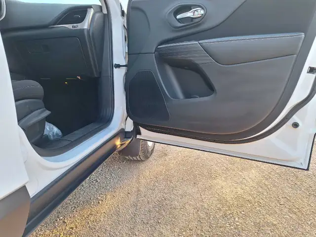 2015 Jeep Cherokee North - Photo 5