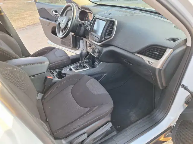 2015 Jeep Cherokee North - Photo 9