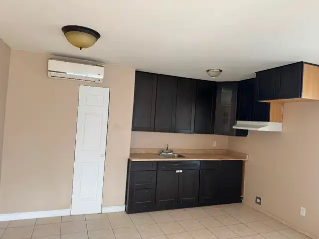 3 1/2 à louer Laval - Photo 2