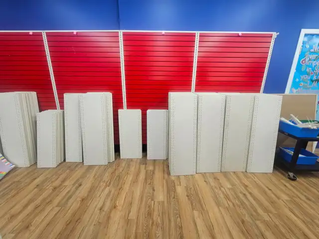 Store Gondolas and Shelving - Photo 4