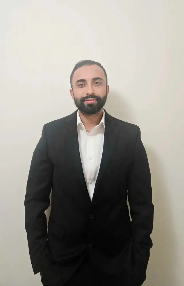 looking for part time weekend job, have a car