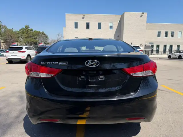 2013 Hyundai Elantra 4dr Sdn Auto GL Ltd Avail - Photo 5